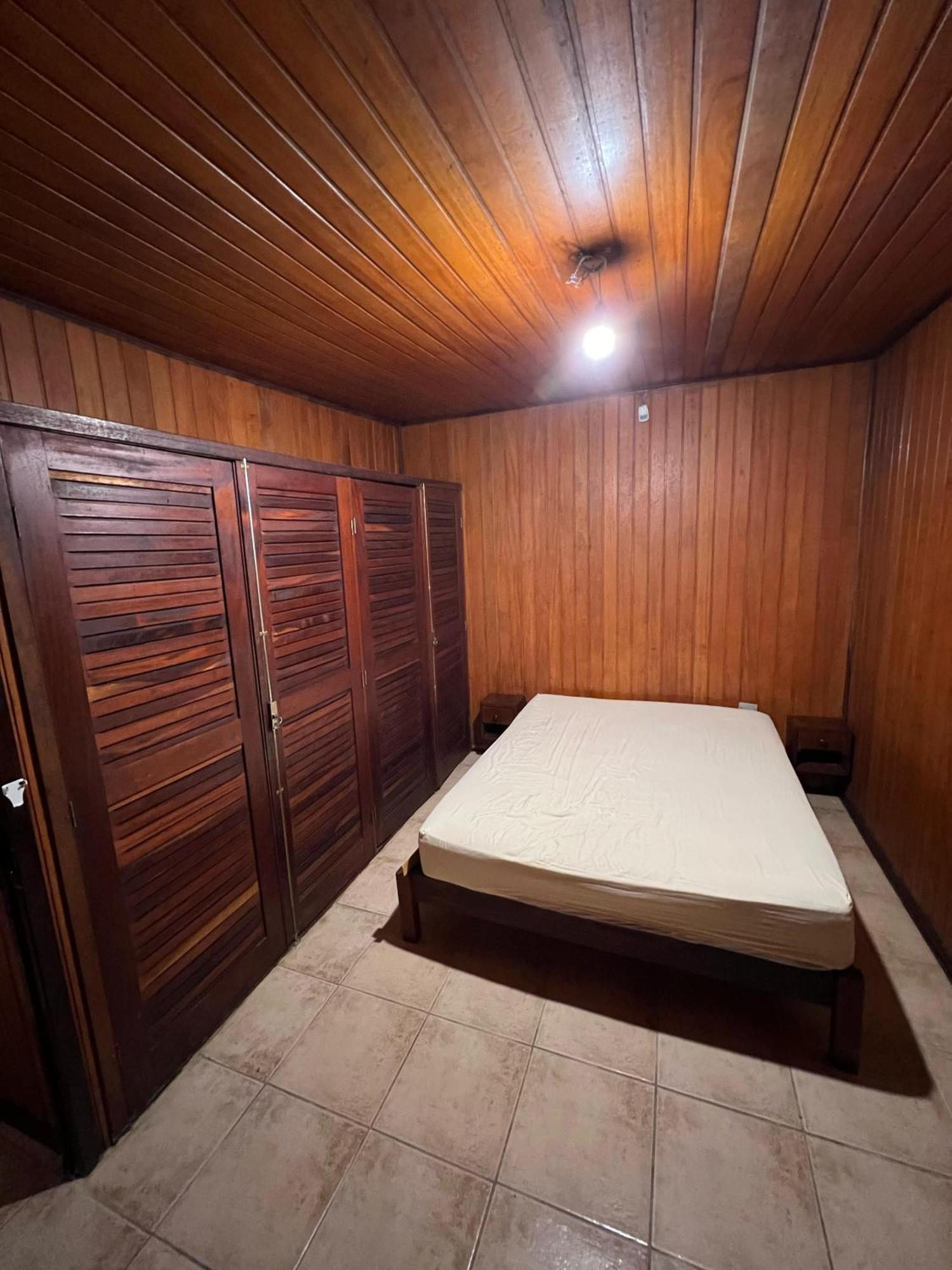 Casa A 250m Da Toninhas Сasa de vacaciones